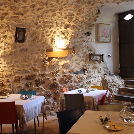 Le Pagliare Del Gran Sasso Bed & Breakfast Assergi Exterior photo