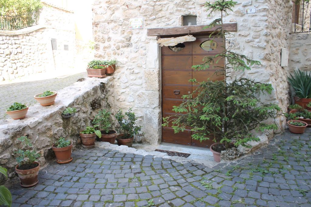 Le Pagliare Del Gran Sasso Bed & Breakfast Assergi Exterior photo