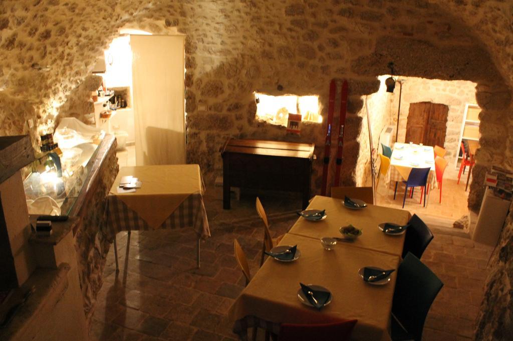 Le Pagliare Del Gran Sasso Bed & Breakfast Assergi Exterior photo